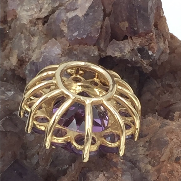 SOLD!!14K Gold 10ctw Amethyst Halo Design Pendant - Picture 4 of 8